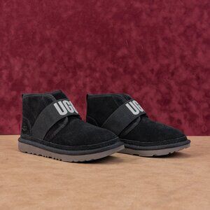 UGG Kids Neumel II Graphic Black Suede Chukka Boots sz 5US EUR37